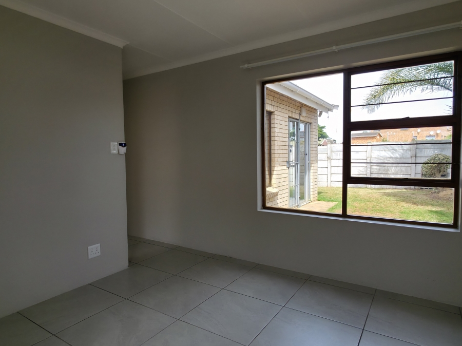 2 Bedroom Property for Sale in Wavecrest Eastern Cape
